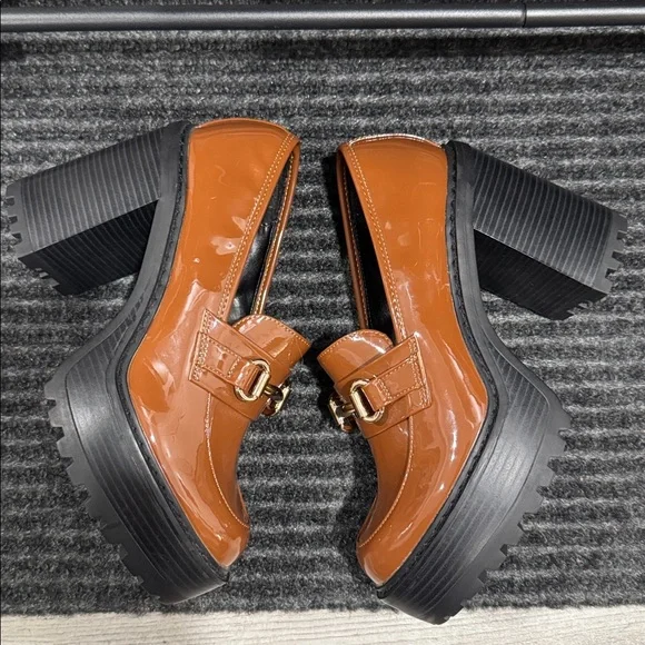 Madden Girl
Kiiera Platform Tailored Lug Sole Heeled Loafers - Picture 6 of 8